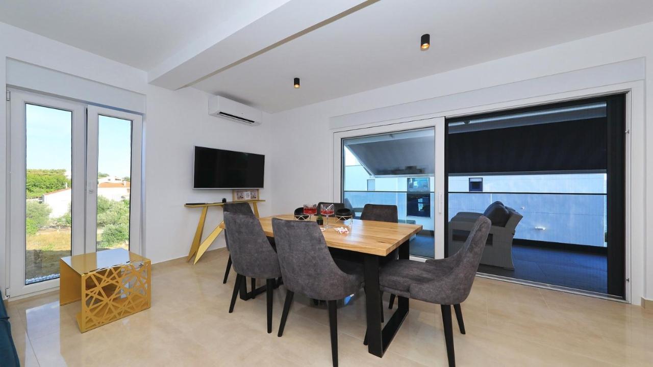 Adastra Apartments Maslenica Ngoại thất bức ảnh