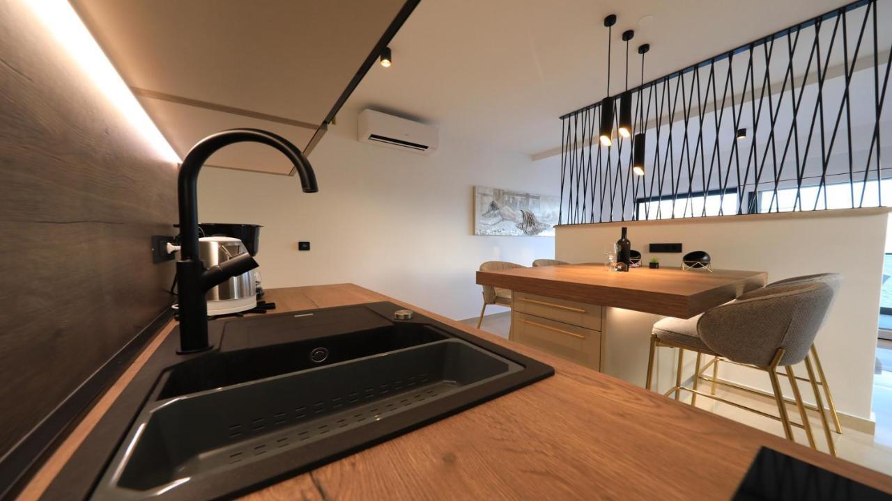 Adastra Apartments Maslenica Ngoại thất bức ảnh