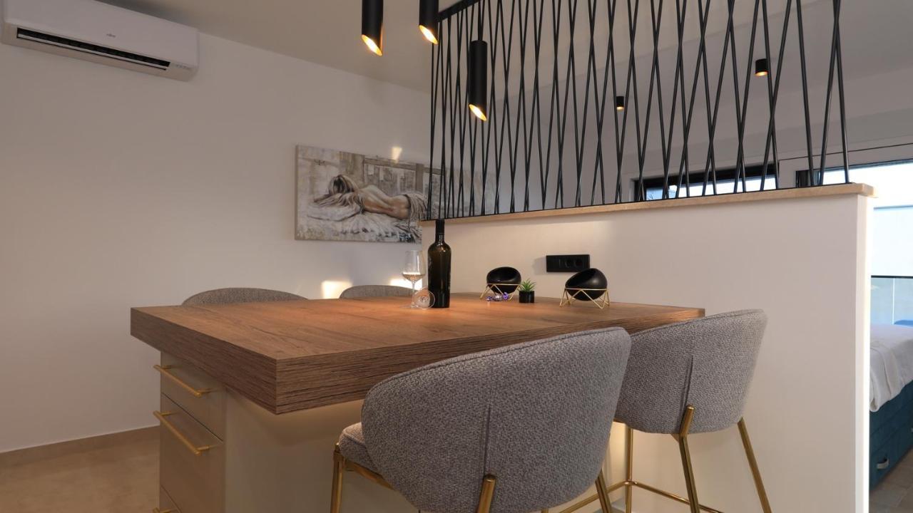 Adastra Apartments Maslenica Ngoại thất bức ảnh