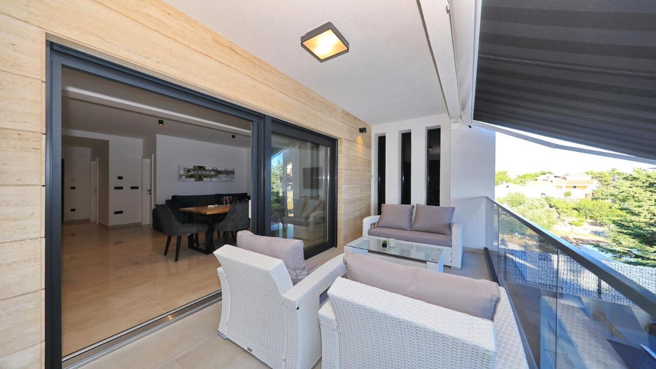 Adastra Apartments Maslenica Ngoại thất bức ảnh